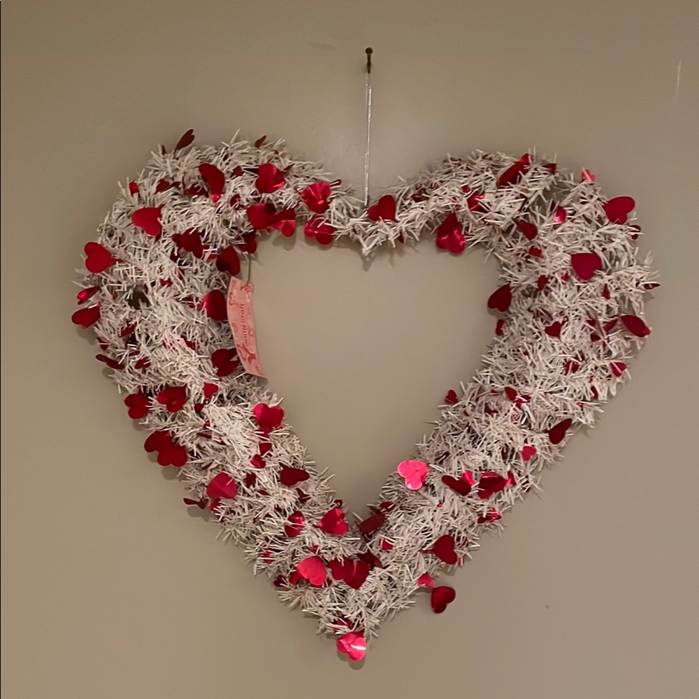 Heart-Shaped White and Red Holiday Wreath